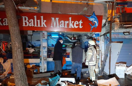 Bağcılar'da balıkçı dükkanında patlama! Soruşturma başlatıldı