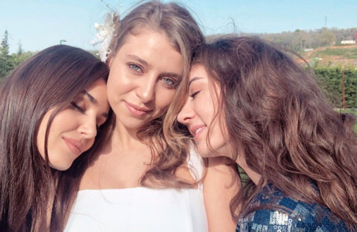 Hande Erçel'in ablası Gamze Erçel estetik için ameliyat masasına yattı bakın sebebi ne