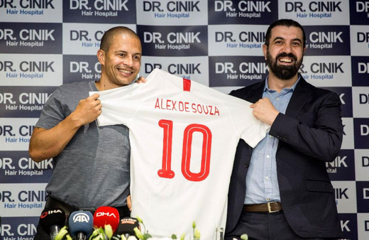 Alex de Souza teknik direktörlüğe başlıyor! İşte yeni takımı