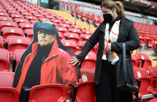 Galatasaray'dan Rasim Öztekin için unutulmayacak anma