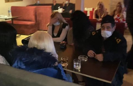 Maltepe ve Pendik'te lokantaları pavyona çevirdiler! 72 kişiye ceza yağdı