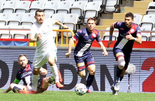 BB Erzurumspor'u mağlup eden Antalyaspor 8 maç sonra kazandı