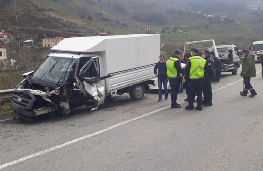 Kızının cenazesine gidiyordu! Trabzon'da feci kaza: Yaralılar var