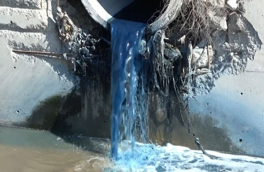 Haramidere'de rengarenk kirlilik... İSKİ : Renkli atık su deşarjına rastlanmıştır