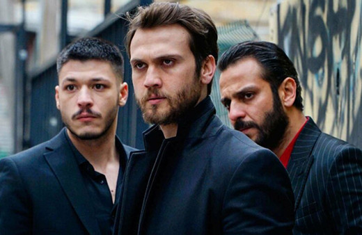 Kubilay Aka, Çukur bitmeden 'Camtavanlar' dizisiyle anlaşmaya vardı