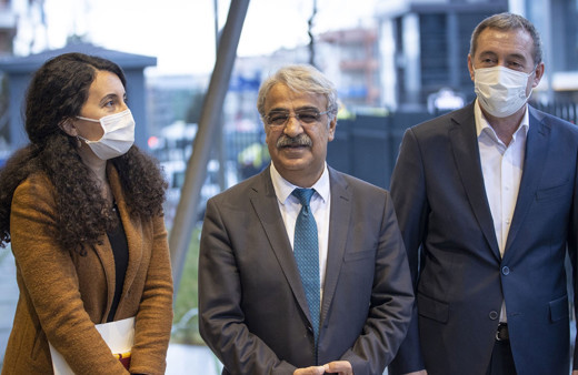 HDP Eş Genel Başkanı Mithat Sancar, Davutoğlu'nu ziyaret etti