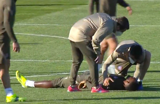 Moussa Dembele antrenmanda bayıldı yürekler ağza geldi