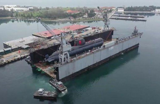 Türkiye'nin ilk milli denizaltısı TCG Pirireis Mavi Vatan'la buluştu
