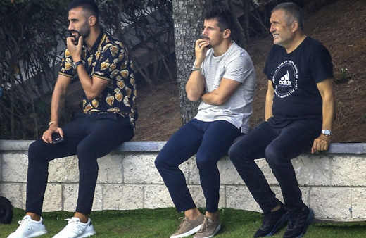 Fenerbahçe'de Emre Belözoğlu için pro-lisans krizi! 2 maçlık süresi var