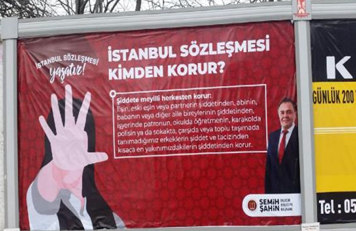 Savcılık talimat verdi! Bilecik Belediyesi'nin İstanbul Sözleşmesi pankartları kaldırıldı