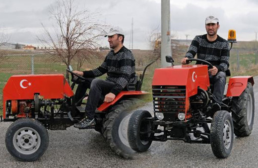 Konya'da hurda parçalarından yaptı! Mini traktör normal traktörün yapamadığını yapıyor