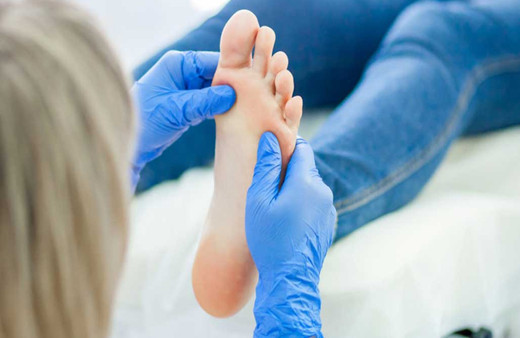 Ayak mantarına ne iyi gelir nasıl geçer ayak mantarı spreyini deneyin!