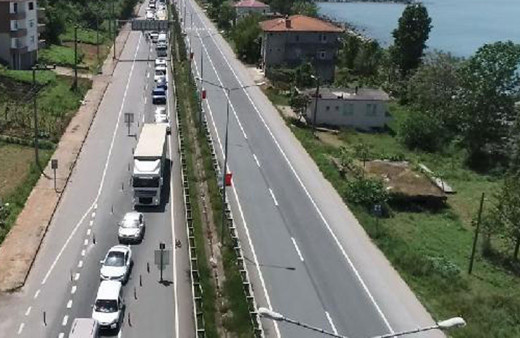 Karadeniz’e 'çay göçü'! 100 binin üzerinde kişi bekleniyor 10 gün izole şartı getirildi