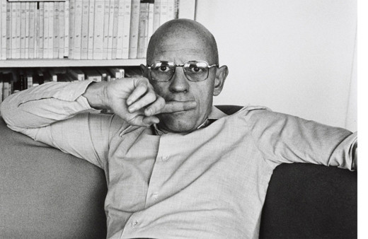 Fransız düşünür Michel Foucault hakkında iğrenç iddialar mezar taşları üzerinde...