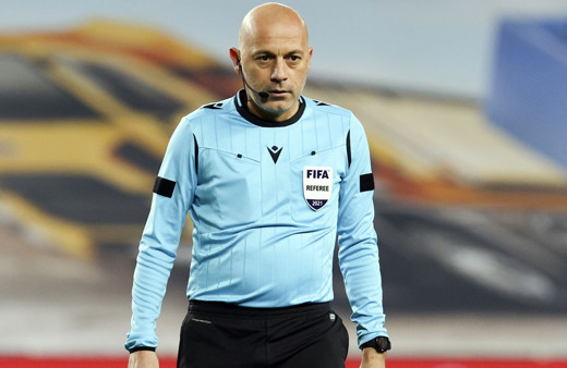 Cüneyt Çakır hakemliği bıraktı