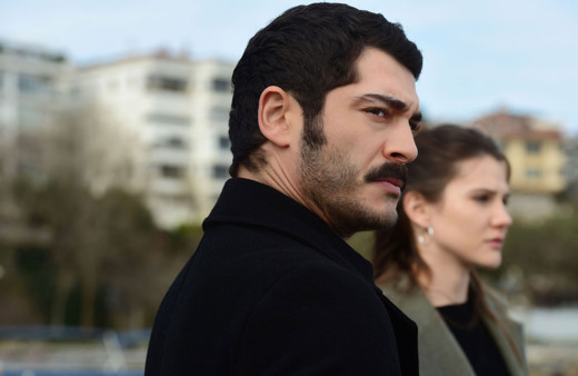 ATV'deki Maraşlı setinde kriz! Çekimler durdu başrol Burak Deniz'den kötü haber