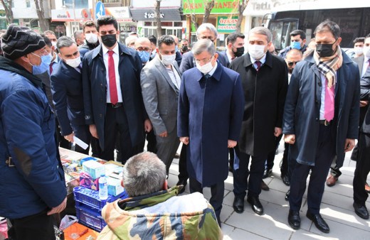 Gelecek Partisi Genel Başkanı Ahmet Davutoğlu'ndan Aksaray'da esnaf ziyareti