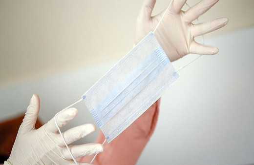 Koronavirüste vakalar patladı! Uzmanından yeniden maskeye dönülsün çağrısı