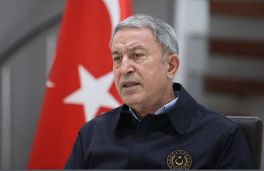 Bakan Hulusi Akar'dan net mesaj: Mehmetçiğin nefesi teröristlerin ensesinde