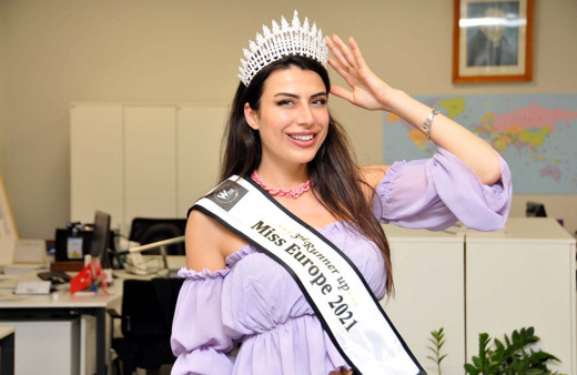 Duygu Çakmak Lübnan'da düzenlenen 'Miss Europe 2021' yarışmasında üçüncü oldu
