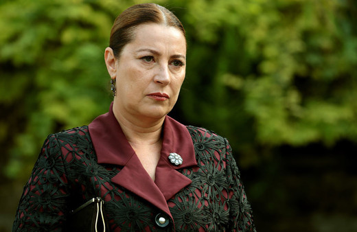 ATV'deki Bir Zamanlar Çukurova dizisinde Vahide Perçin sürprizi heyecanlandırdı