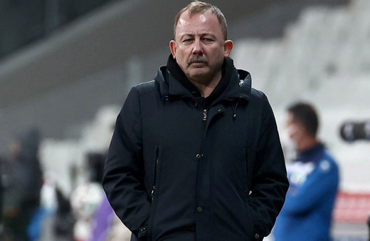 Beşiktaş'ın teknik direktörü Sergen Yalçın'dan David Jurasek kararı