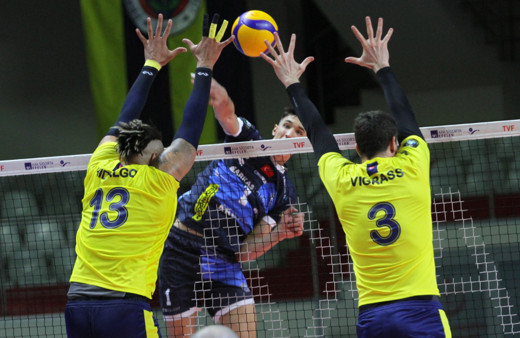 Fenerbahçe HDI Sigorta finalde