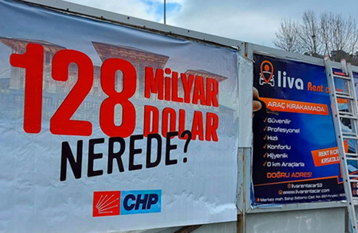 Barış Yarkadaş: Polis 'CHP'nin Fındıklı'da astığı 128 milyar dolar nerede?' afişlerini 30 dakika sonra indirdi