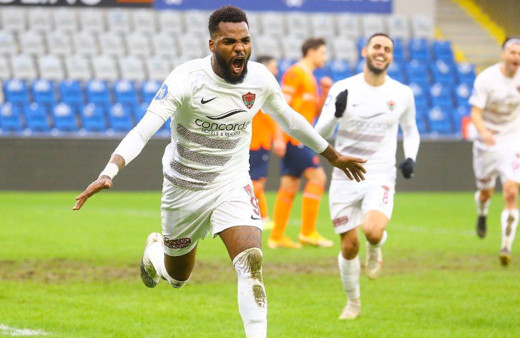 Fenerbahçe ve Galatasaray, Boupendza için kapışıyor