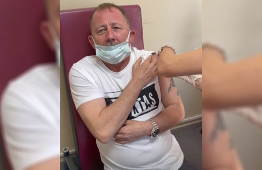 Sergen Yalçın Covid-19 aşısı yaptırdı: Bu neymiş ya böyle?