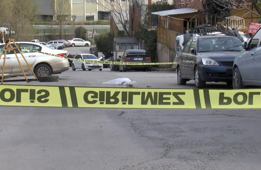 İstanbul Başakşehir'deki komşu kavgasında kan aktı