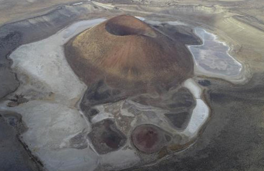 'Dünyanın nazar boncuğu' kurudu! Konya Meke Gölü'ne kurtarma operasyonu