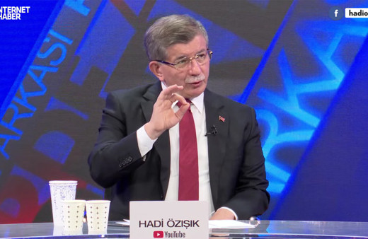 Ahmet Davutoğlu '128 milyar dolar tırlara yüklenip götürülmedi' deyip açıkladı