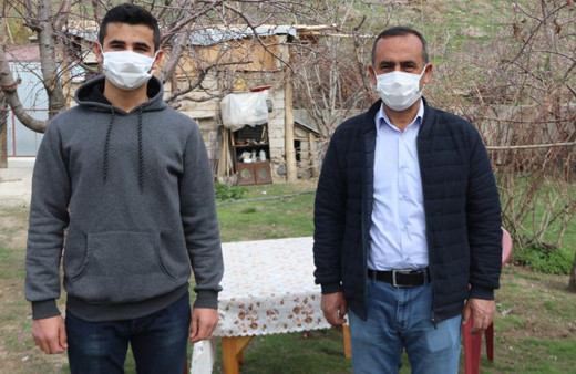 Van'da babasının acılarını azaltmak için tasarladı! Ödül kazandı