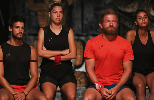 Survivor'da eleme adayı bakın kim çıktı Poyraz ve Berkay sakatlıktan oynayamadı