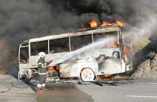 Midibüs şoförü büyük faciayı önledi!