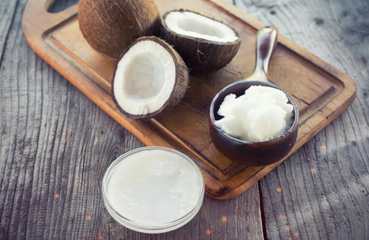 Hindistan cevizi yağının faydaları nelerdir cildinize sürerseniz...