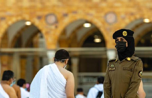 Suudi Arabistan’da bir ilk! Hac ve Umre ziyaretlerinde kadın görevli