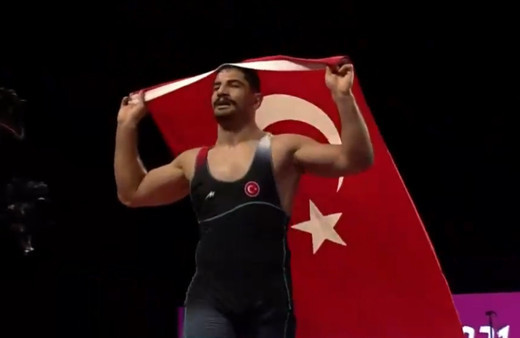 Milli güreşçi Taha Akgül, 8. kez Avrupa şampiyonu oldu