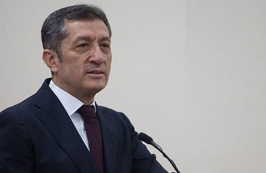 Milli Eğitim Bakanı Ziya Selçuk'tan liselilerin sınavlarıyla ilgili açıklama