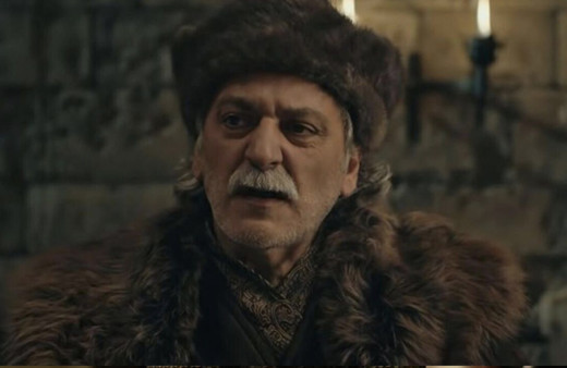 Umur Bey  kimdir Kuruluş Osman kim oynuyor tarihte var mı?