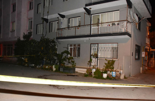 İzmir'de 'Dairenin kirasını veriyorum, istediğimi yaparım' diye tartıştığı ev sahibini öldürdü