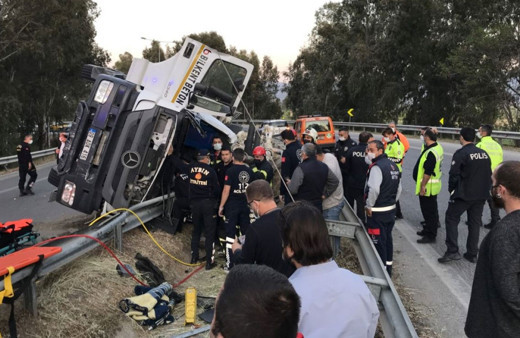 Aydın'da beton mikseri devrildi: 1 ölü,1 yaralı