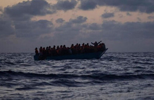 Akdeniz'de tekne faciası! 100'ün üzerinde göçmen yaşamını yitirdi