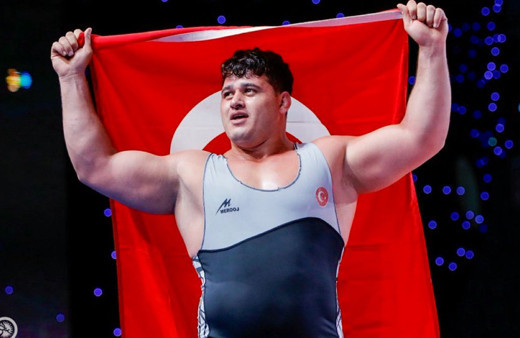 Rıza Kayaalp, 10'uncu kez Avrupa Şampiyonu oldu