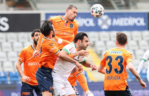 Alanyaspor ile berabere kalan Başakşehir'in düşme korkusu sürüyor