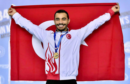 Milli cimnastikçi Ferhat Arıcan, Avrupa şampiyonu oldu