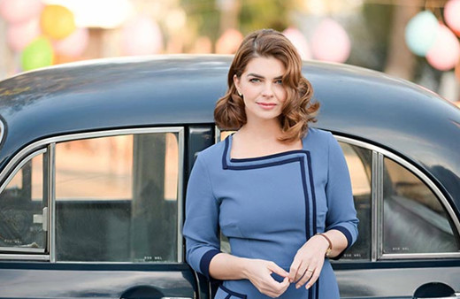 Bir Zamanlar Kıbrıs'ın İnci'si Pelin Karahan'ın kumsal pozlarına beğeni yağdı