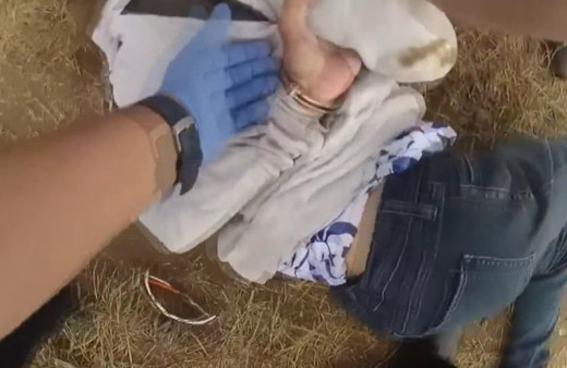 ABD polisinden demans hastası yaşlı kadına şiddet