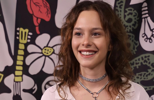 Masumlar Apartmanı Neriman kaç yaşında gerçek adı nedir?